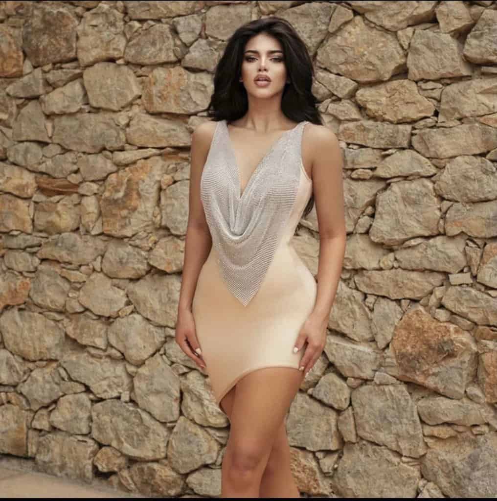 Rochie scurtă elegantă bej