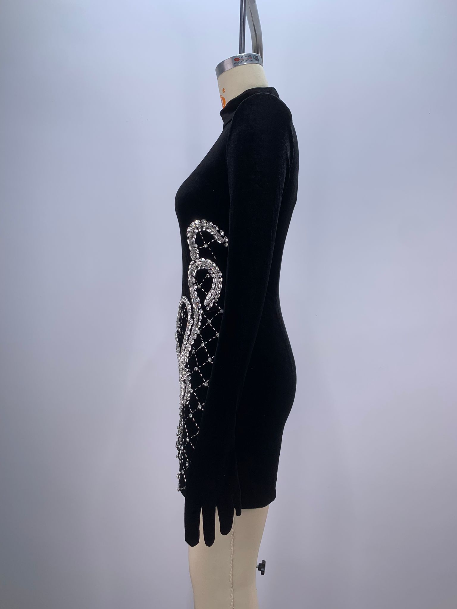Rochie scurtă cu mâneci tip mănuși - imagine 2