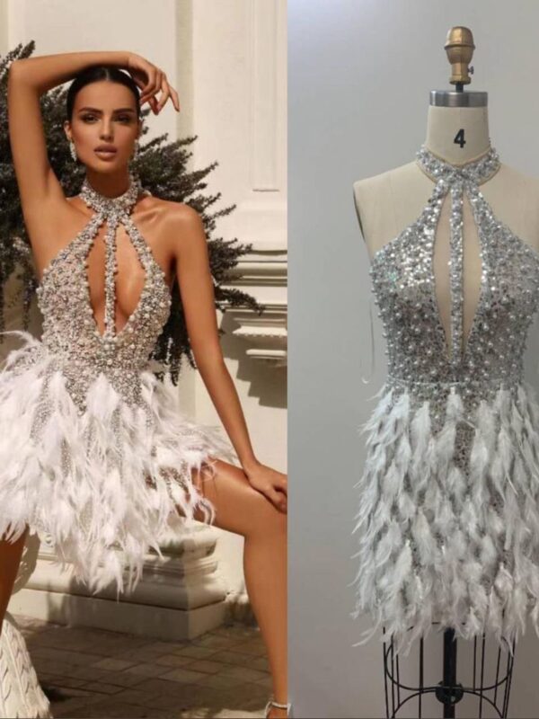 Rochie mini decorată cu pene
