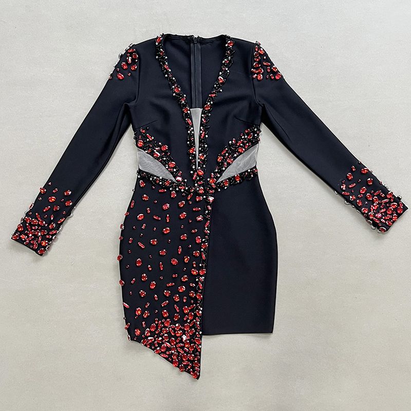 Rochie neagră cu pietricele roșii - imagine 5