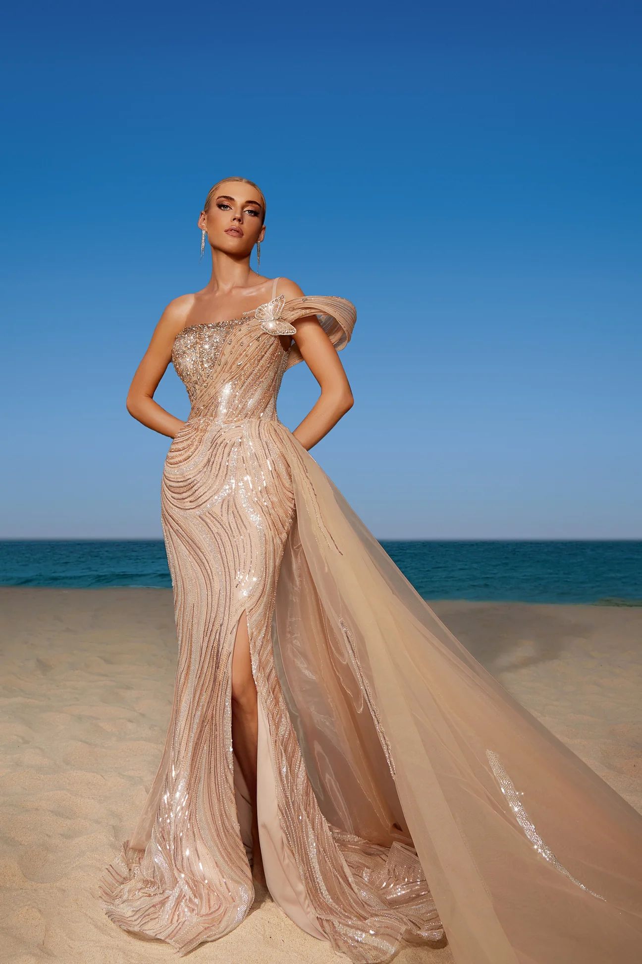 Rochie extravagantă de ocazii