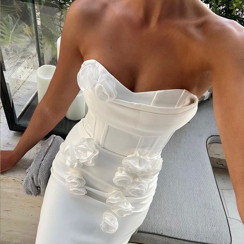 Rochie elegantă decorată cu trandafiri - imagine 7