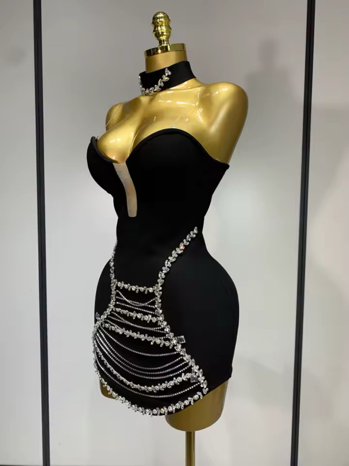 Rochie mini neagră mulată - imagine 2