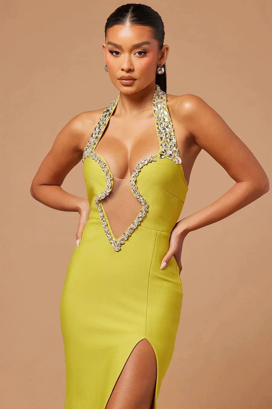 Rochie elegantă cu decolteu atractiv - imagine 5