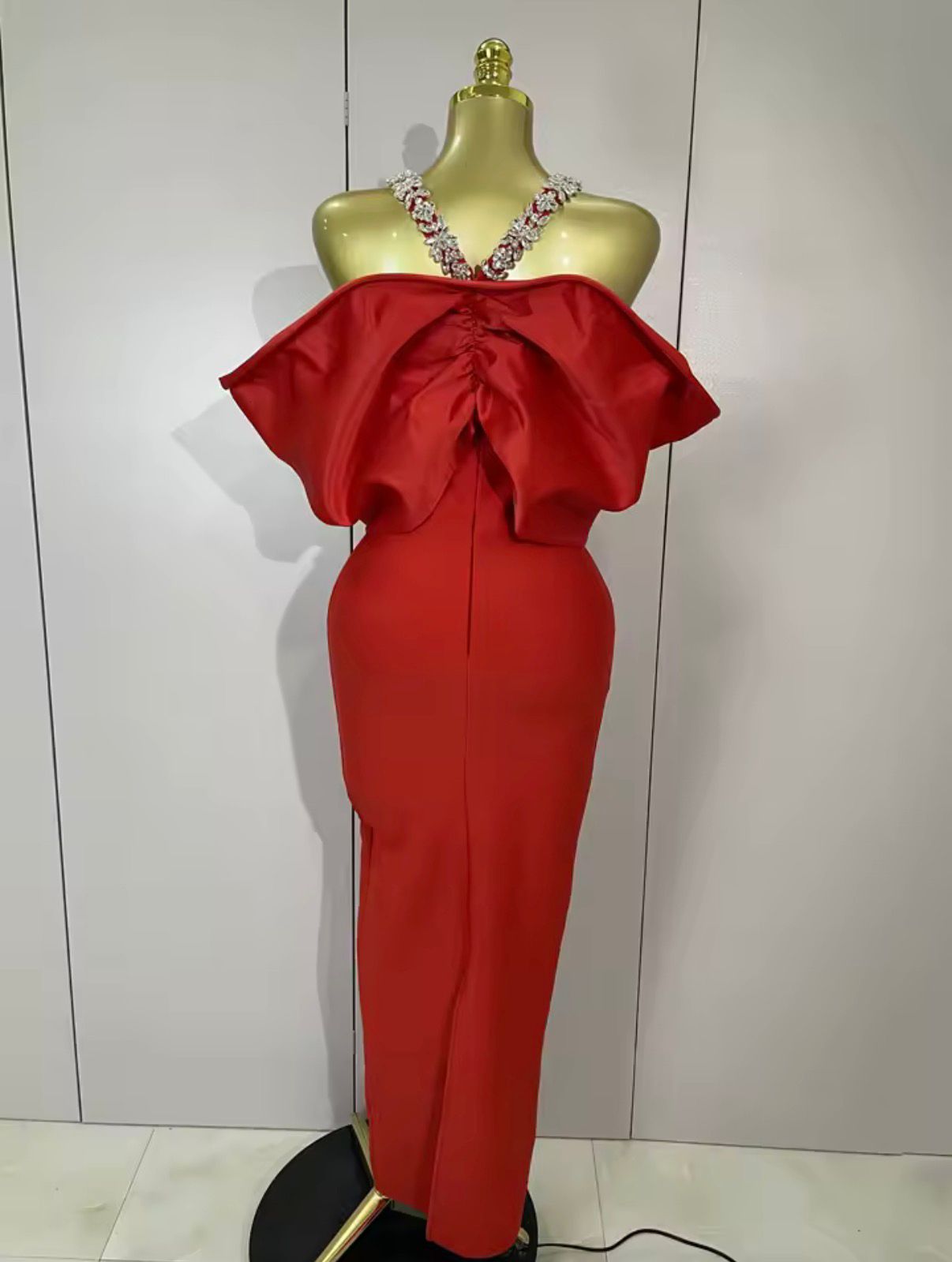Rochie cu umeri tip fundiță - imagine 13