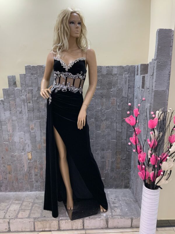 Rochie de ocazie din catifea neagră