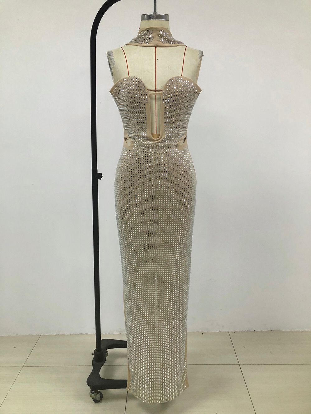 Rochie de ocazie decorată cu pietre - imagine 3