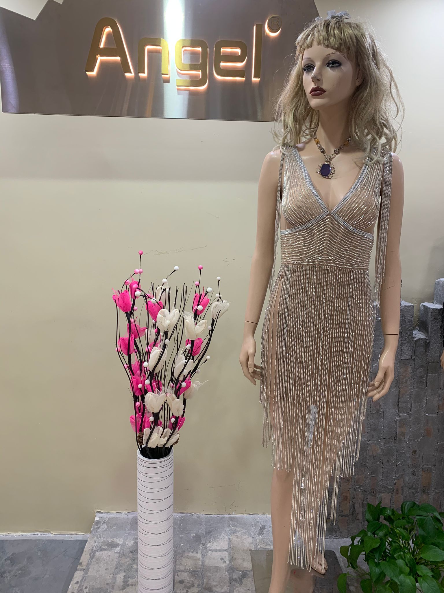 Rochie argintie sexy cu franjuri - imagine 2