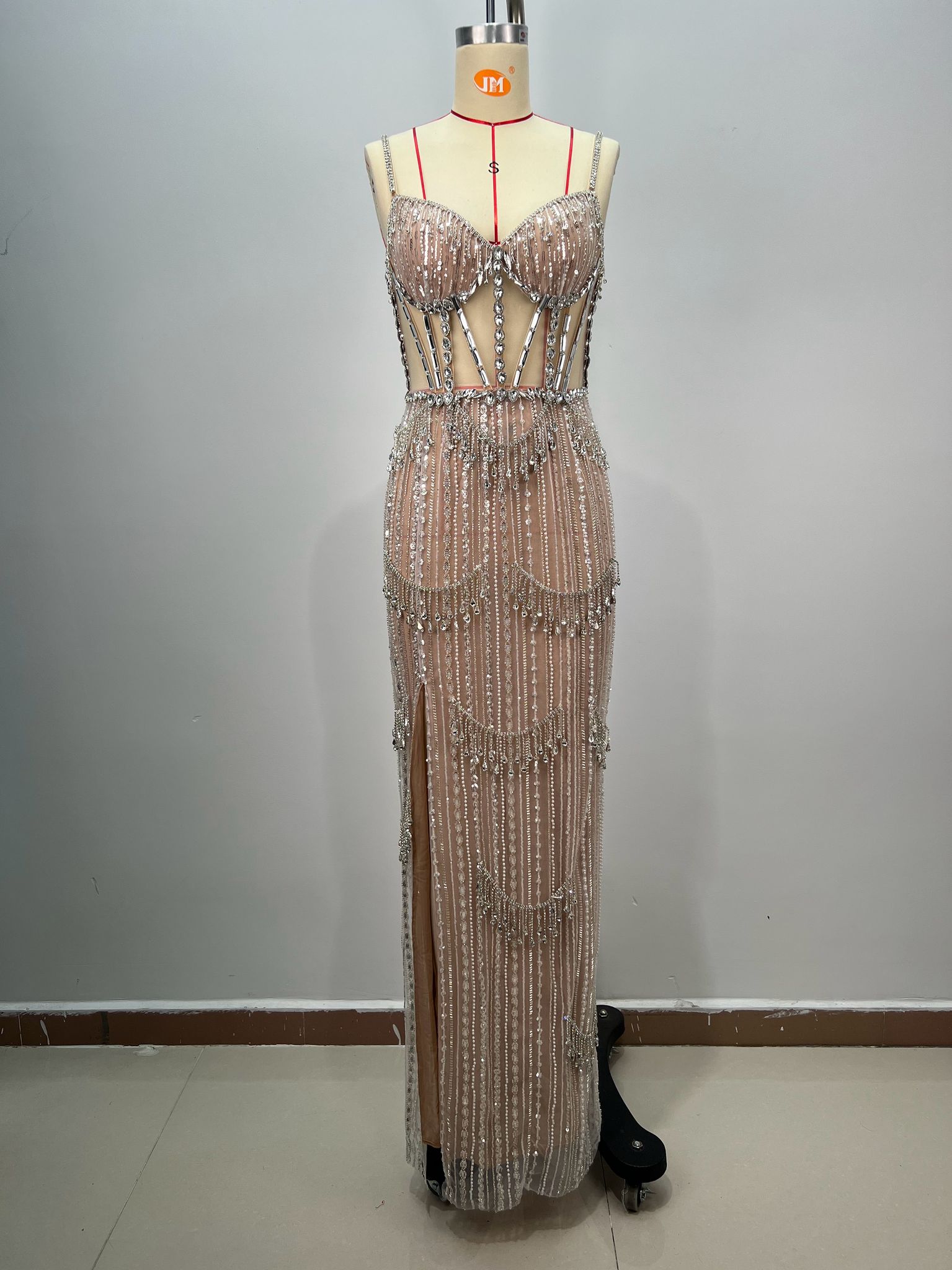 Rochie semi-transparentă cu fantă laterală - imagine 4