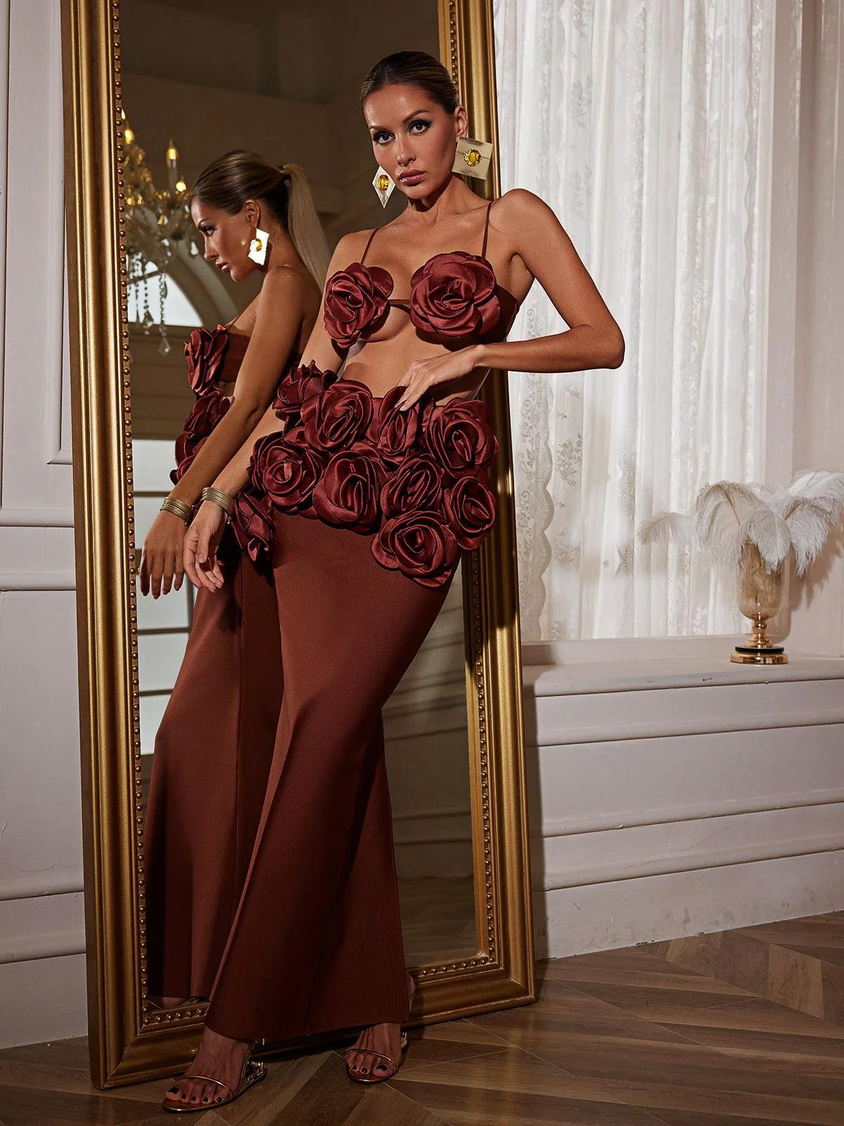 Compleu sexy cu trandafiri - imagine 4