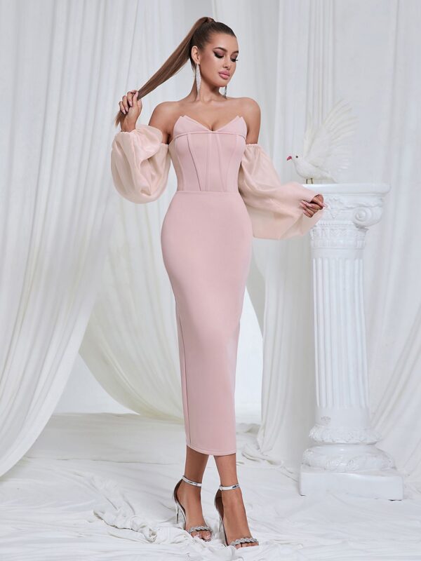 Rochie elegantă cu umerii goi
