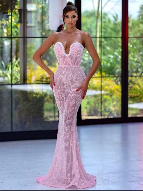 Rochie roz stil sirenă pentru evenimente