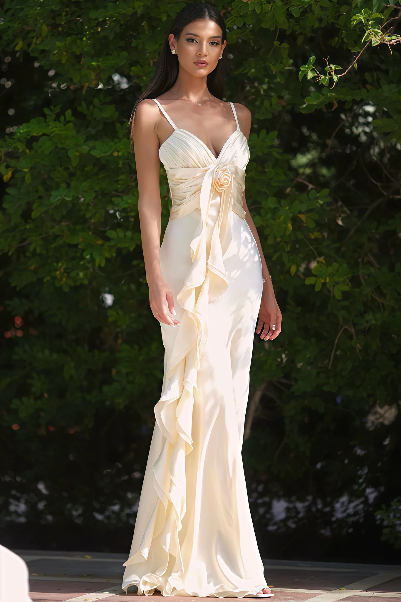 Rochie elegantă bej pentru ocazii - imagine 5