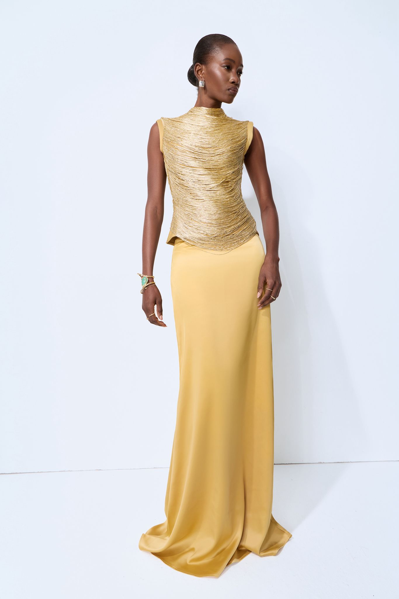 Costum elegant din satin - imagine 8