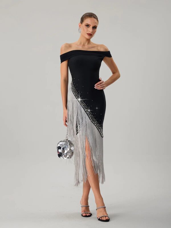Rochie midi neagră bodycon cu umerii lăsați