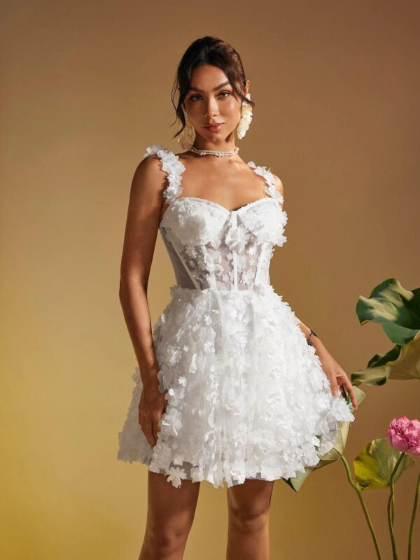 Rochie Mini Albă tip Corset cu Aplicații Florale 3D și Bretele Late