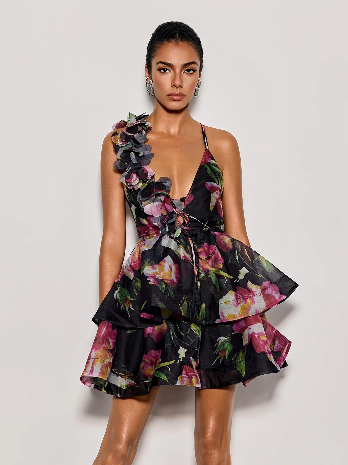 Rochie mini neagră cu imprimeu floral