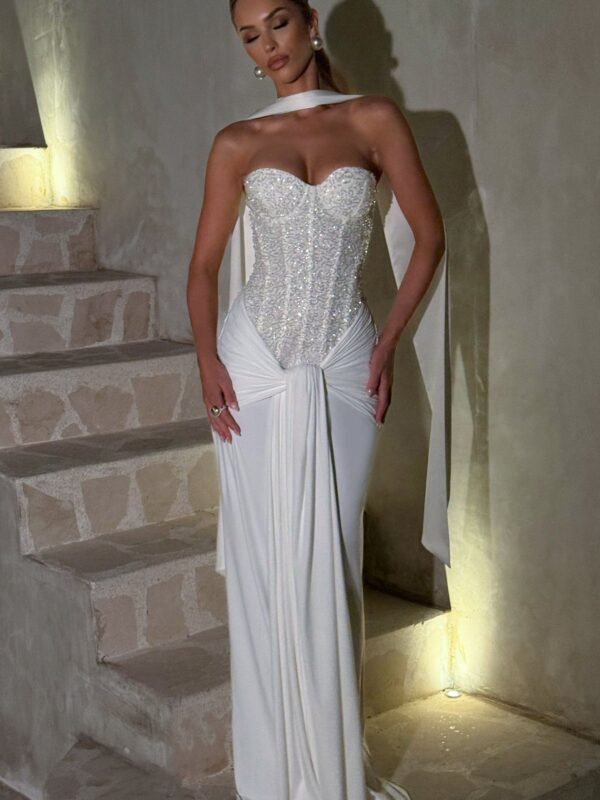 Rochie lungă albă tip sirenă cu corset strălucitor