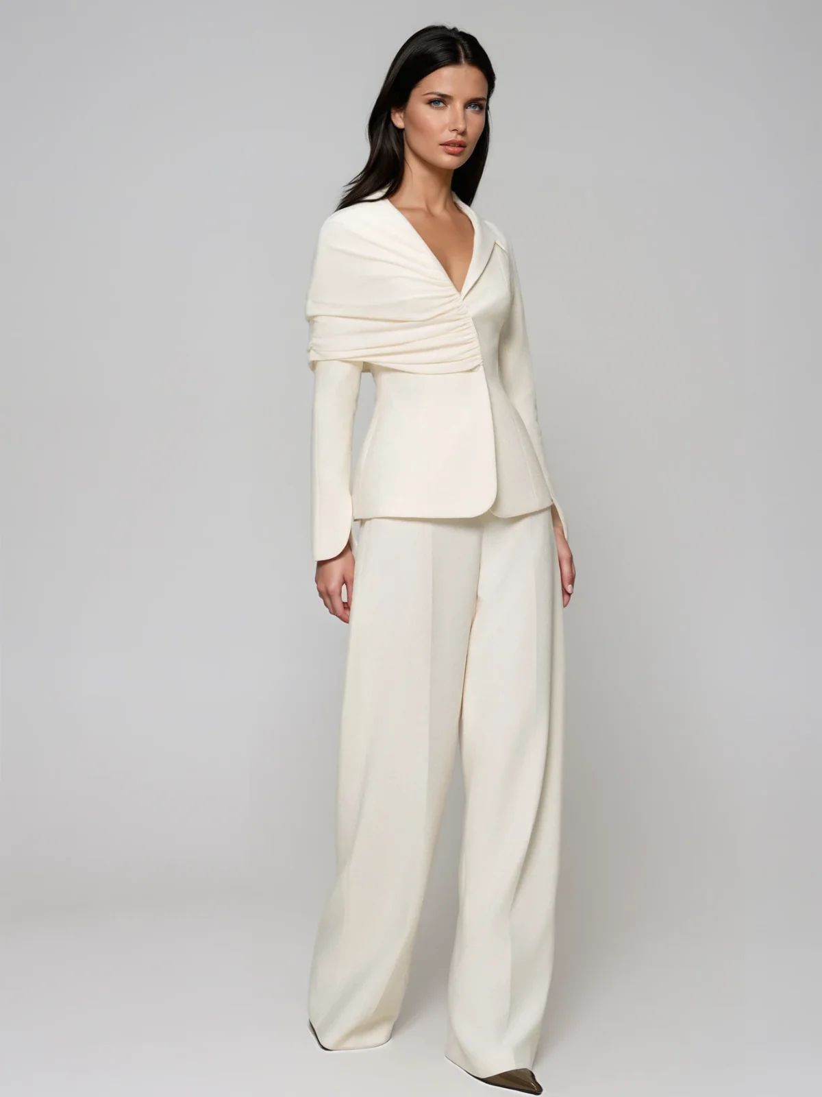 Costum elegant din două piese - imagine 2