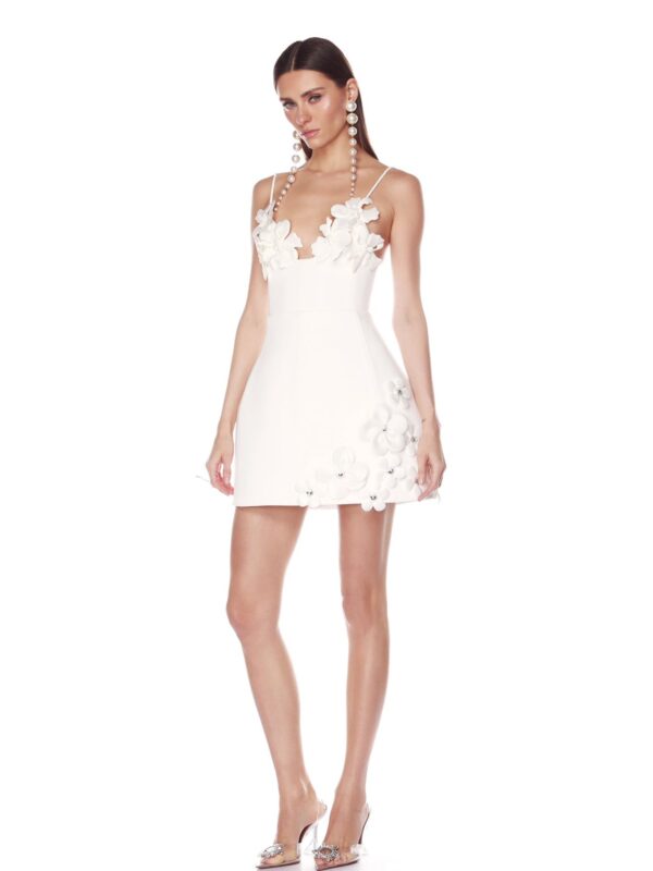 Rochie mini albă cu bretele subțiri