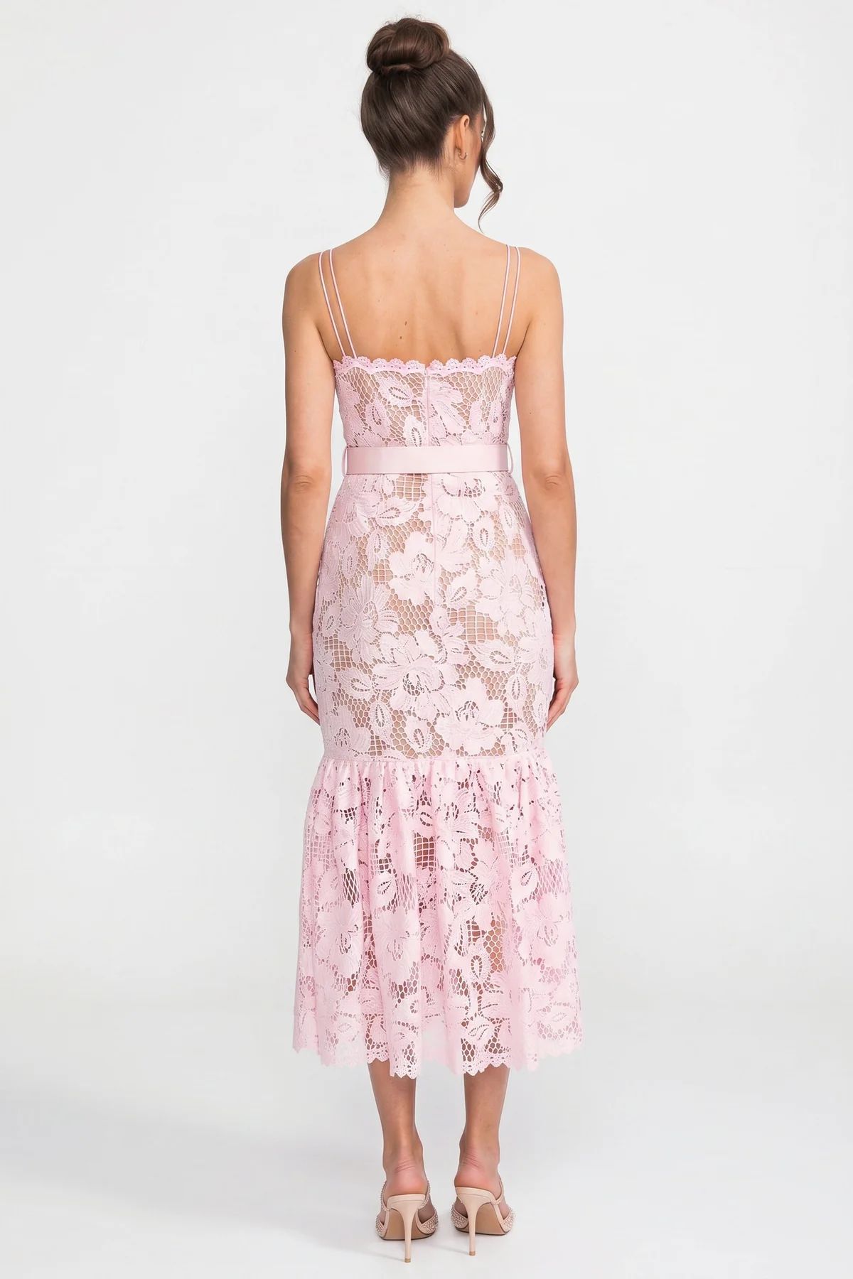 Rochie midi din dantelă roz cu curea în talie - imagine 4