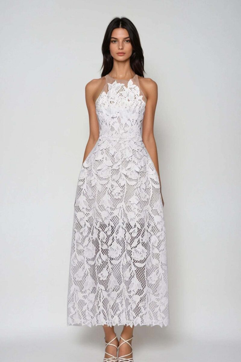Rochie alba cu aplicatii florale